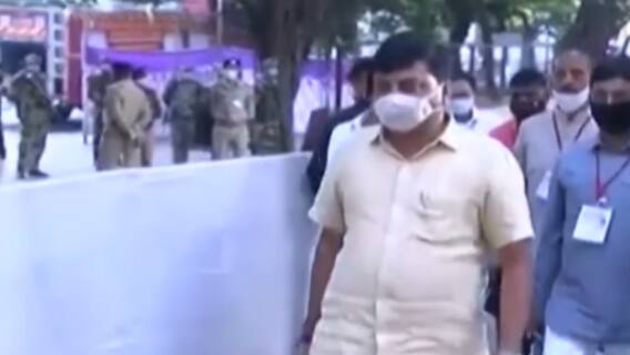 વડોદરાઃ ભાજપના આ MLAએ પ્રદુષણના કારણે પાક નિષ્ફળ જવાનો લગાવ્યો આરોપ, જુઓ વીડિયો