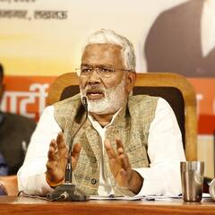 UP Election 2022: Swatantra Dev Singh के सख्त निर्देश, 'भावी प्रत्याशी के नाम से पोस्टर नहीं लगाएं'