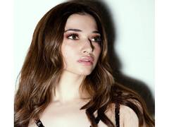 Actress Tamannaah Bhatia  pics: விண்ணோடும் முகிலோடும் விளையாடி திாிந்திடுமே - தமன்னா