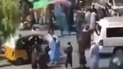 Afghanistan में दिखा Taliban का क्रूर चेहरा, कहीं चली गोली, कहीं पत्रकारों पर हमला | सीधे फील्ड से