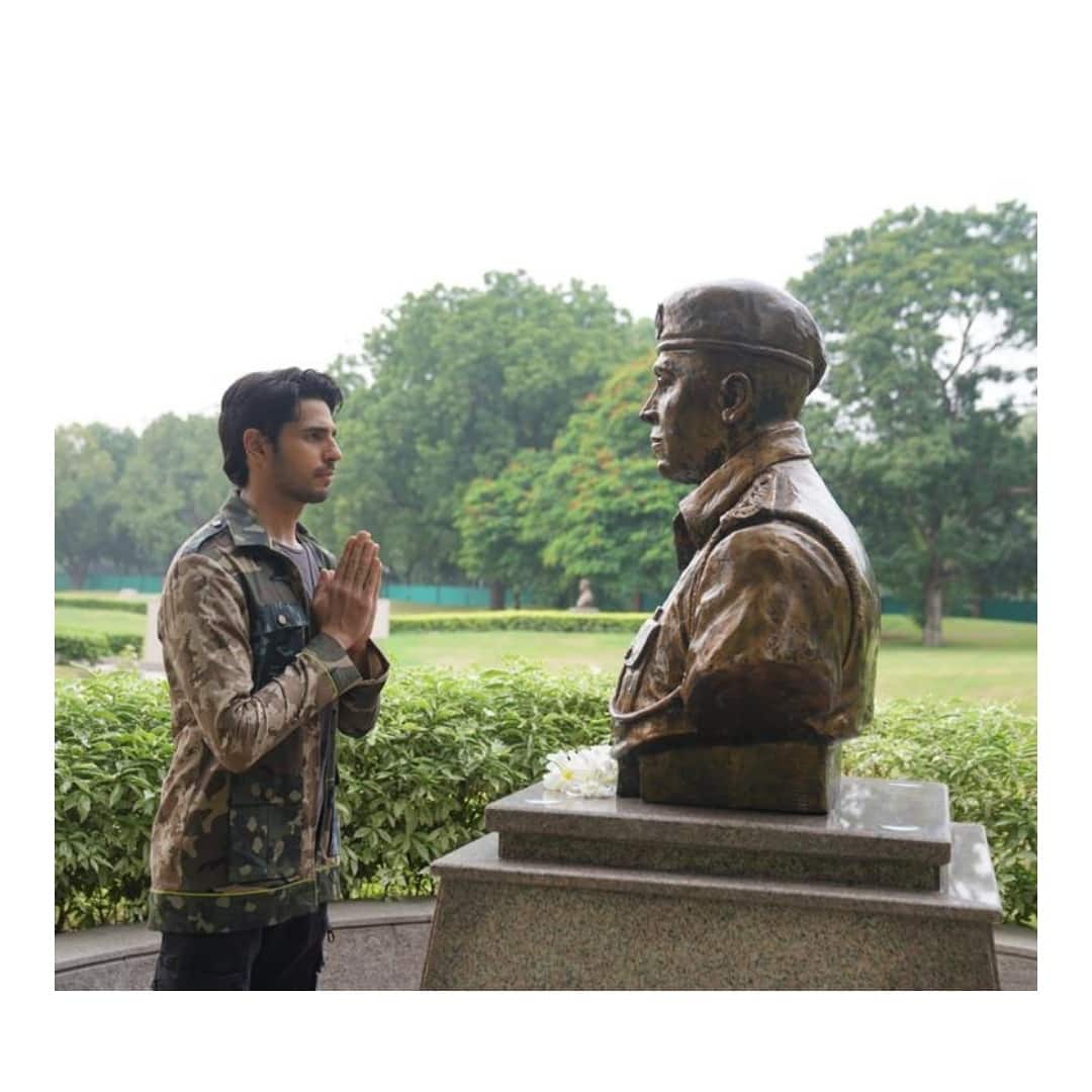 सिद्धार्थ मल्होत्रा ने शेयर किया शहीद कैप्टन विक्रम बत्रा के हाथों से लिखा लेटर, मैसेज पढ़कर इमोशनल हो जाएंगे