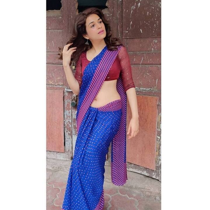 Shraddha Das Pics: చీరకట్టులో శ్రద్ధా దాస్.. ఎంత శ్రద్ధగా అందాలు ఆరబోస్తుందో చూడండి