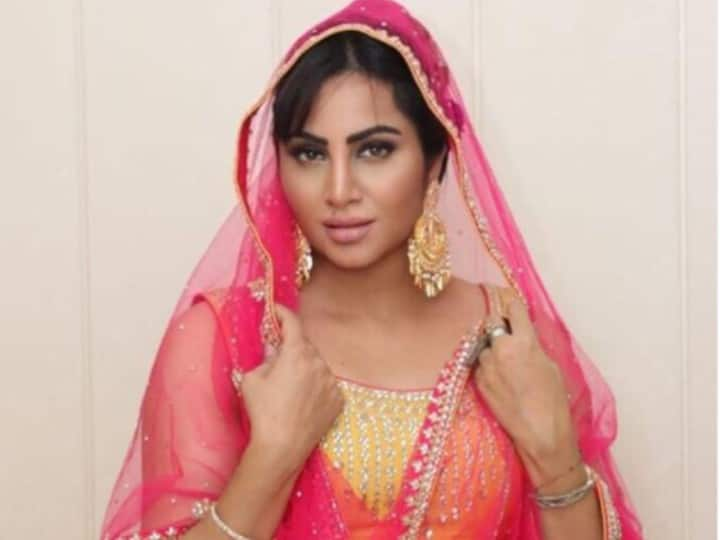 Afghanistan-Born Arshi Khan Scared For Her Loved Ones Amid Taliban Takeover Afghanistan-Born Arshi Khan Scared For Her Loved Ones Amid Taliban Takeover