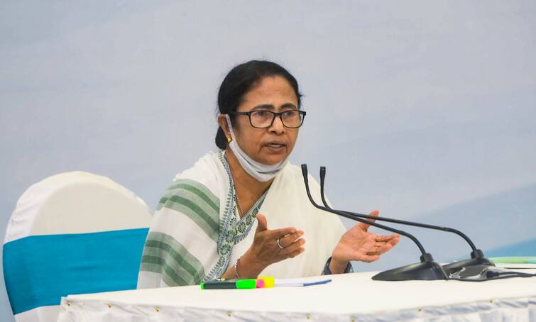 CM Mamata Banerjee reportedly expresses dissatisfaction about functioning of few ministers CM Mamata Banerjee: কয়েকজন মন্ত্রীর কাজে ‘অসন্তোষ’ মমতার, মুখ্যমন্ত্রীর দফতরকে না জানিয়ে বড় খরচ না করার নির্দেশ