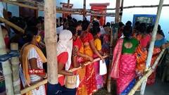 Bangla News: মালদা থেকে দুর্গাপুর, লক্ষ্মীর ভাণ্ডারের ফর্ম তোলা ঘিরে বিশৃঙ্খলা সর্বত্র