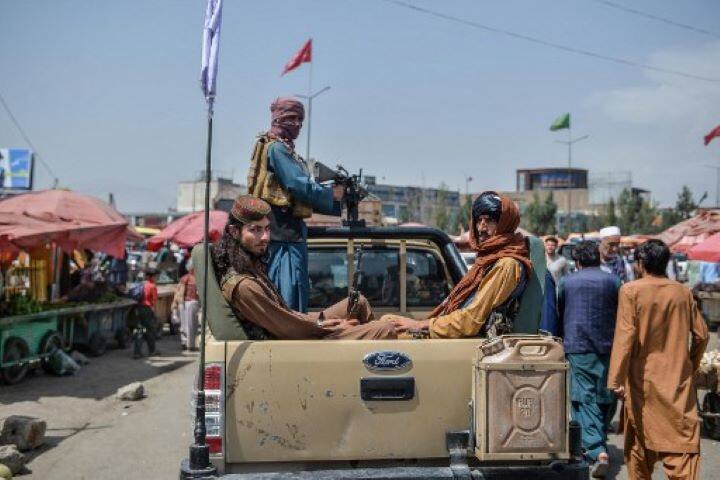 Talibani flag on Afghan soil increased India concerns over terrorist attacks ANN अफगानिस्तान में लहराते तालिबानी परचम से सुरक्षा एजेंसियां चौकन्नी, भारत में आतंकी हमलों को लेकर चिंताएं बढ़ीं