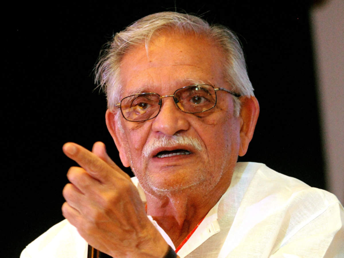 जब किसी और की कविता पढ़कर Gulzar की तारीफ करने उनके घर जा पहुंची थीं दो लड़कियां, जानिए क्या हुआ आगे?