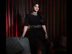 Megha Akash Shooting pics | மறுவார்த்தை பேசாதே மடி மீது நீ தூங்கிடு - மேகா ஆகாஷ் போட்டோ ஆல்பம்