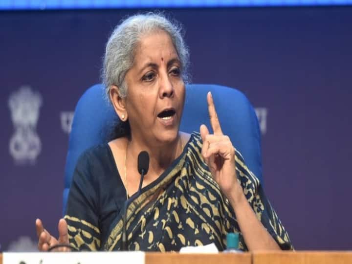 Centre Pulls Up Infosys Over Continuing Glitches In Income Tax Portal; Asks To Resolve Issues By Sept 15 Centre Pulls Up Infosys Over Continuing Glitches In Income Tax Portal; Asks To Resolve Issues By Sept 15