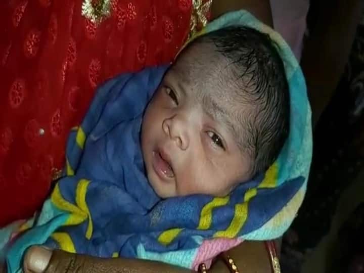 NDRF took the pregnant to the hospital amidst the raging torrent, family members named baby girl Ganga ann उफनती धार के बीच NDRF ने गर्भवती को पहुंचाया अस्पताल, परिजनों ने खुश होकर बच्ची का नाम रख दिया गंगा