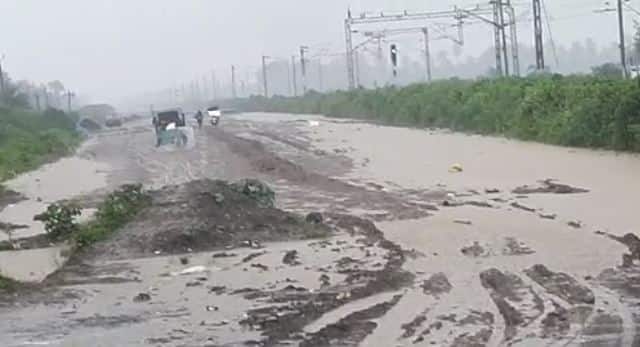 Rain in 77 talukas of the state till 4 pm સાંજે 4 વાગ્યા સુધીમાં રાજ્યના 77 તાલુકામાં મેઘમહેર, વાપીમાં 4 ઈંચ વરસાદ