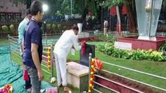 Shivaji Park : नारायण राणेंनी दर्शन घेतल्याने बाळासाहेबांच्या स्मृतीस्थळाचं शिवसैनिकांकडून शुद्धीकरण