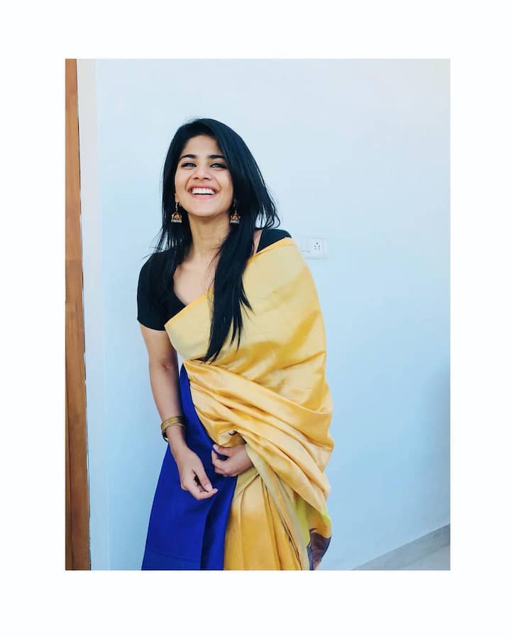 మేఘా ఆకాష్ స్టన్నింగ్ ఫొటోలు