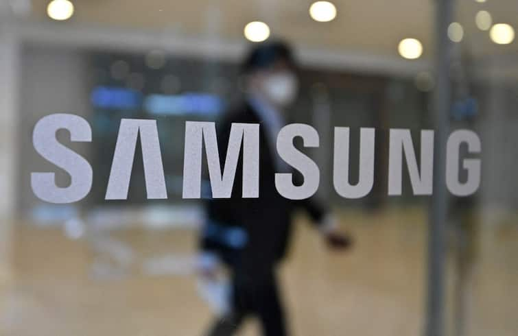 Samsung India Deposits Rs 300 Cr In Alleged Duty Evasion Case Being Probed By DRI: Report Samsung India Deposits Rs 300 Cr In The 'Duty Evasion' Case DRI Is Probing: Report