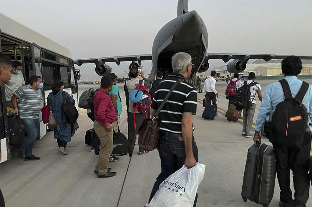 Taliban 'Helped' 150 Indian Diplomats During Evacuation Process: Report Taliban 'Helped' 150 Indian Diplomats During Evacuation Process: Report