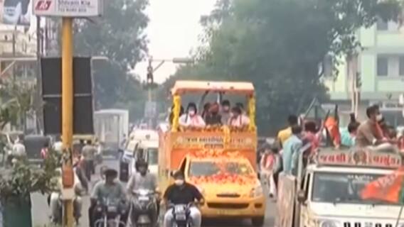 રાજકોટઃ ભાજપની જન આશીર્વાદ યાત્રાને મળ્યો જોરદાર પ્રતિસાદ,માંડવીયાએ કોના લીધા આશીર્વાદ? જુઓ ગુજરાતી ન્યૂઝ