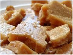 Rakshabandhan Special: राखी के मौके पर अपने भाई के लिए बनाए स्वादिष्ट दूध की बर्फी, जानें इसकी Easy रेसिपी