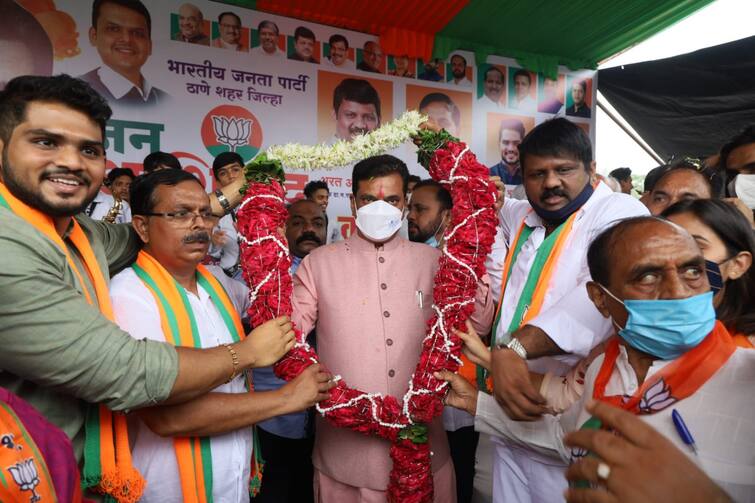 If you don't have a mask, you won't get a bouquet',  Union Minister of State Kapil Patil says in Badlapur Mumbai 'मास्क नसेल तर बुके घेणार नाही', केंद्रीय राज्यमंत्री कपिल पाटील यांची भूमिका