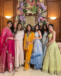 Antara Marwah's Baby Shower: Sonam, Arjun, Shanaya, Khushi & Others Pose For The Perfect Family Pic