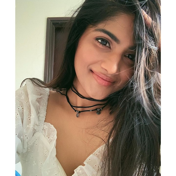 మేఘా ఆకాష్ స్టన్నింగ్ ఫొటోలు