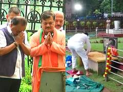 नारायण राणेंनी दर्शन घेतल्याने बाळासाहेबांच्या स्मृतीस्थळाचं शिवसैनिकांकडून शुद्धीकरण, भाजपची सडकून टीका