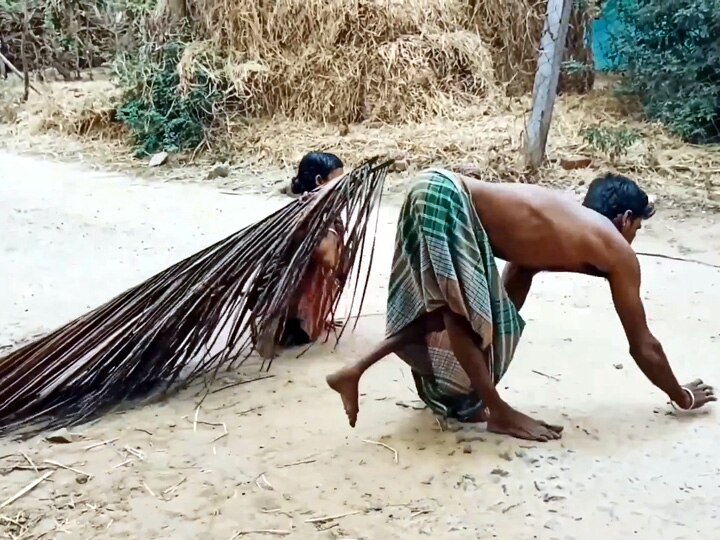 அரசு உதவியை எதிர்பார்த்து தென்னங்கீற்றுகளில் நம்பிக்கையை முனையும் மாற்றுத்திறனாளி தம்பதிகள்...!