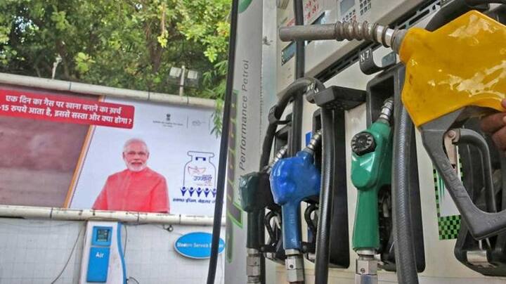 Petrol Diesel Price Today 28 August 2021 know rates fuel price in your city Andhra Pradesh Amaravati Hyderabad Telangana Petrol-Diesel Price, 28 August: పెరిగిన పెట్రోల్, డీజిల్ ధరలు.. ఈ నగరాల్లో మాత్రం స్థిరంగా..