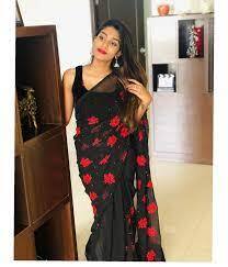 Supritha Bathtub Pics: బాత్ టబ్‌లో విరిసిన ఎర్రగులాబీ.. తల్లి వల్ల సెలబ్రెటీగా మారిన తనయ...