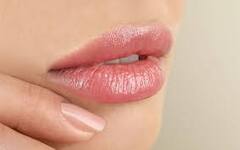 Lips Care In Winter: ठंड की वजह से होंठ फटने लगे हैं, पिंक और सॉफ्ट लिप्स पाने के लिए अपनाएं ये उपाय
