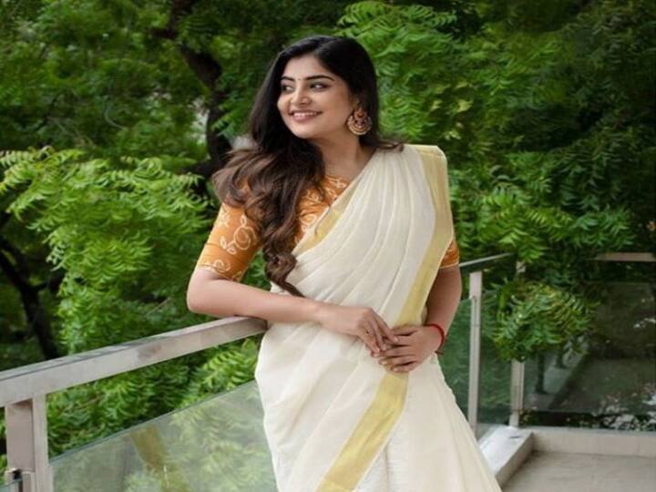 அழகில்லை என்றேன் அதை அவள் பொய் ஆக்கினாள்