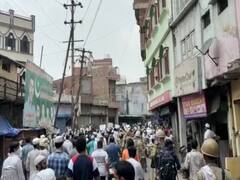 आगरा: शहर मुफ्ती के समर्थन में उतरे मुस्लिम समुदाय के लोग, तिरंगे के अपमान जुड़ा है मामला 