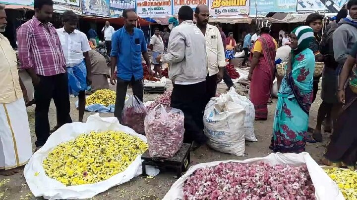 ஓணம் பண்டிகையையொட்டி தருமபுரியில் உச்சம் தொட்ட மலர்களின் விலை...! மகிழ்ச்சியில் விவசாயிகள்...!