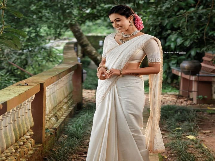 மறைத்த முகத்திரை திறப்பாயோ திறந்து அகசிறை இருப்பாயோ இருந்து விருந்து இரண்டு மனம் இணைய