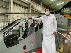 Venkaiah Naidu visits HAL: యుద్ధవిమానంలో ఉపరాష్ట్రపతి వెంకయ్య.. బెంగళూరులో హెచ్‌ఏఎల్‌ సందర్శన వేళ ఇంట్రస్టింగ్ పిక్స్