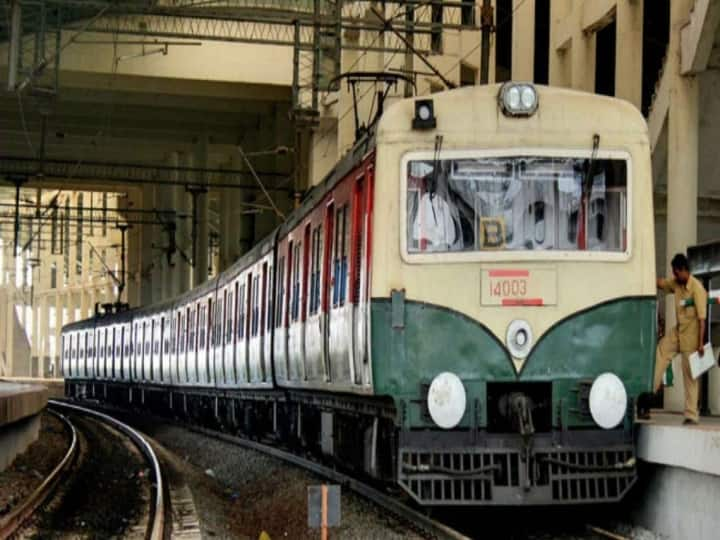 Chengalpattu electric trains have been canceled half way due to maintenance work on the railway Chengalpattu electric trains: செங்கல்பட்டு மின்சார ரயில்கள் பாதி வழியில் ரத்து!