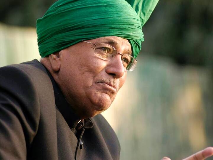 Om Prakash Chautala, who wrote the English test left to complete the tenth class Grand Old 10th Class Student :   ఆ 86 ఏళ్ల మాజీ సీఎం టెన్త్ పాసవుతారా? లేదా? నిన్నే ఇంగ్లిష్ పరీక్ష రాశారు...