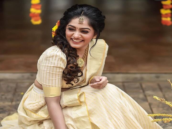 துள்ளும் நெஞ்சை தொட்டு இழுக்க தூண்டில் கொண்டு தூக்கம் பறிக்க