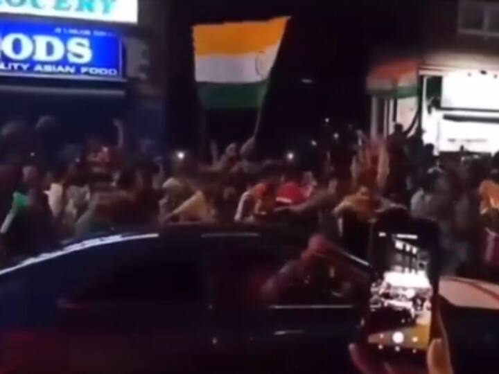 India vs England 3rd Test Indian Fans Dance Video UK Streets 'Saat Samundar' Post India Win Ind vs Eng Lord Test Overjoyed Indian Fans Groove To 'Saat Samundar' Post India's Historic Triumph At Lord's - Watch Video