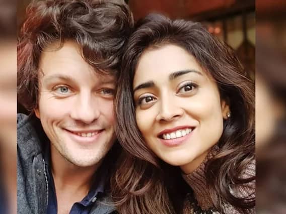 पति के साथ मुंबई शिफ्ट हुईं दृश्यम एक्ट्रेस Shriya Saran, फैंस के साथ शेयर की जानकारी पति के साथ मुंबई शिफ्ट हुईं दृश्यम एक्ट्रेस Shriya Saran, फैंस के साथ शेयर की जानकारी