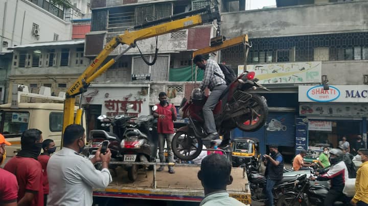 सर्वाधिक दुचाकी वाहनांचं शहर म्हणून पुण्याला ओळखलं जातं. त्याचबरोबर सातत्यानं या दुचाकी वाहनांची संख्या सातत्यानं वाढत आहे.
