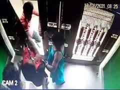 Bihar Crime: दबंगों ने घर में घुसकर दिव्यांग पिता और बेटी को पीटा, सूचना पाकर भी पुलिस ने नहीं की मदद