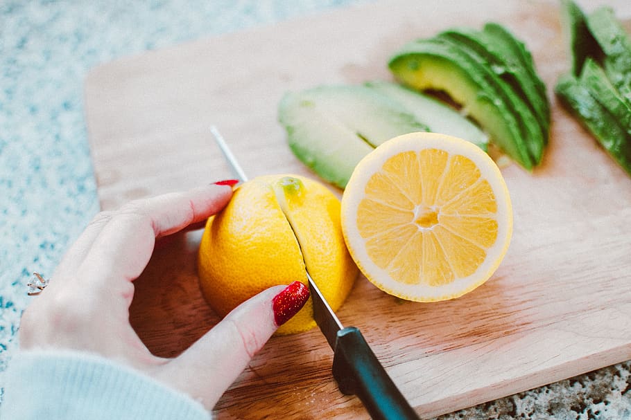 9 hacks to help you chop vegetables and fruits quickly