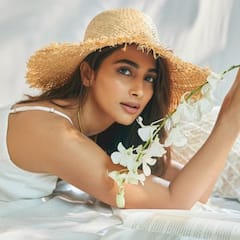 Pooja_Hegde: హాట్‌ ఫొటోలతో నెటిజన్లను గిల్లుతున్న పూజా హెగ్డే.. బుట్టబొమ్మ లేటెస్ట్ ఫొటోలు సోషల్‌ మీడియాలో వైరల్