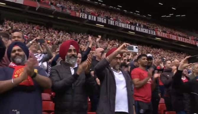 Ubetydelig trængsler Sammenbrud The 'Singh Brothers' Are Back To Old Trafford And Manchester United Fans  Can't Keep Calm