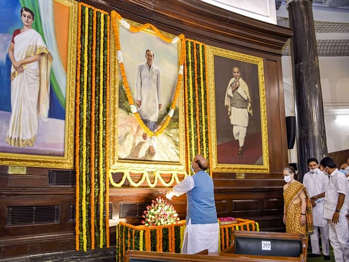 New Delhi: Union Defence Minister Rajnath Singh pays tribute to former prime minister Rajiv Gandhi on his birth anniversary, at Parliament House in New Delhi, Friday, Aug 20, 2021. (PTI Photo/Kamal Singh)