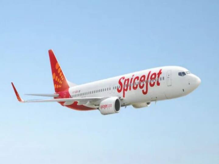 Spice Jet Airlines services cancelled from Vijayawada international airport up to October 2021 Spice Jet: విజయవాడ నుంచి స్పైస్ జెట్ సేవలు రద్దు... అక్టోబర్ వరకు ఆగిపోనున్న సర్వీసులు... టిక్కెట్ల విక్రయాలు నిలిపివేత