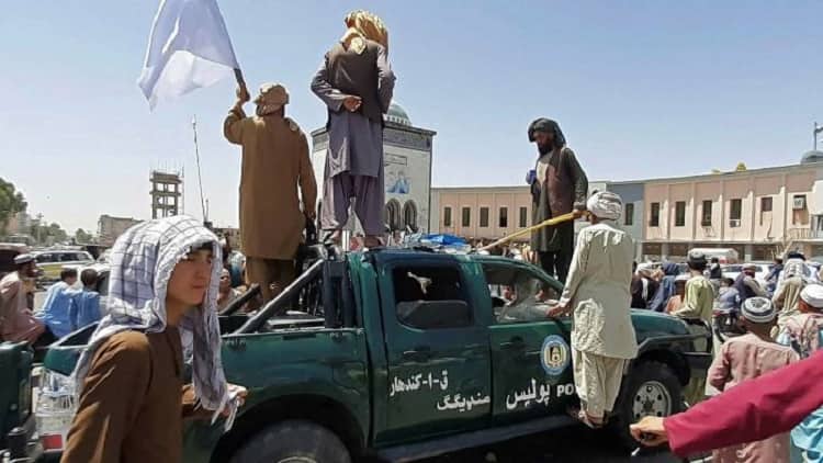 पंजशीर की लड़ाई: तालिबान का दावा अहमद मसूद ने किया समझौता, अहमद मसूद का जवाब- तालिबान से बातचीत जारी