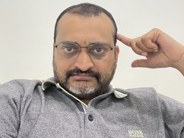 Actor and producer Bandla Ganesh to turn hero soon for Oththa Seruppu Size 7 telugu remake Bandla Ganesh: హీరోగా మారబోతున్న బండ్ల గణేష్.. ఆ చిత్రం రీమేక్‌తో థ్రిల్ చేస్తారట!