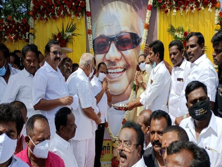 DMK minister Duraimurugan castigates ADMK government for claiming ruling DMK government to be a failed regime ‛யாருக்குத் தோல்வி...’ வேலூரில் அமைச்சர் துரைமுருகன் பேட்டி!