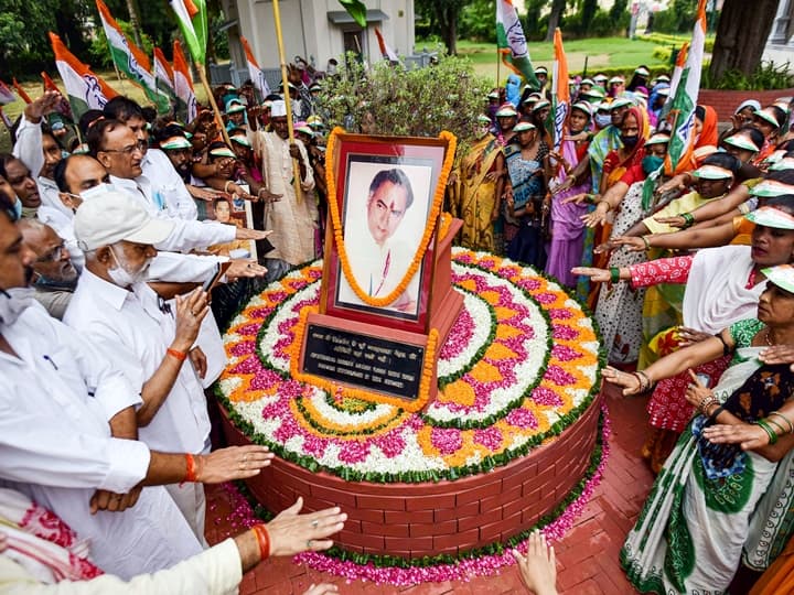 Prayagraj: Congress workers pay tribute to former prime minister Rajiv Gandhi on his 77th birth anniversary, at Anand Bhawan in Prayagraj, Friday, August 20, 2021. (PTI Photo)